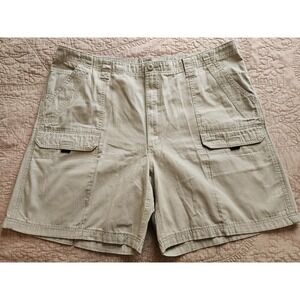Wrangler All Terrain Gear Khaki Men's Cargo Shorts, Size 44